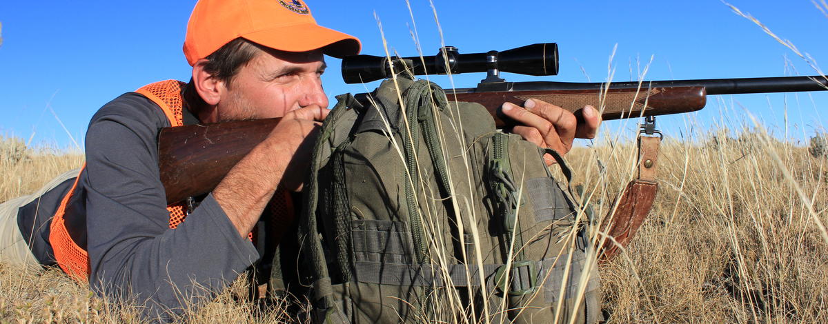 antelope rifle hunter / Mike Demick, IDFG