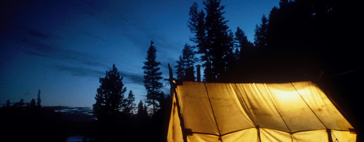 tent_at_night