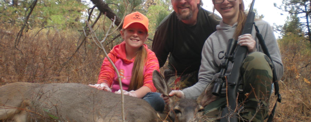 Alexandra Beus & family hunting in 2016
