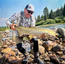 USR angler w/ chinook